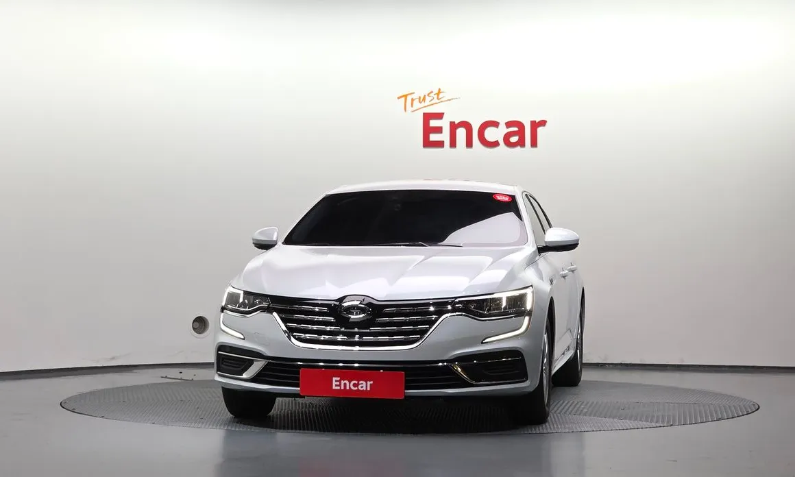 Renault SM6
