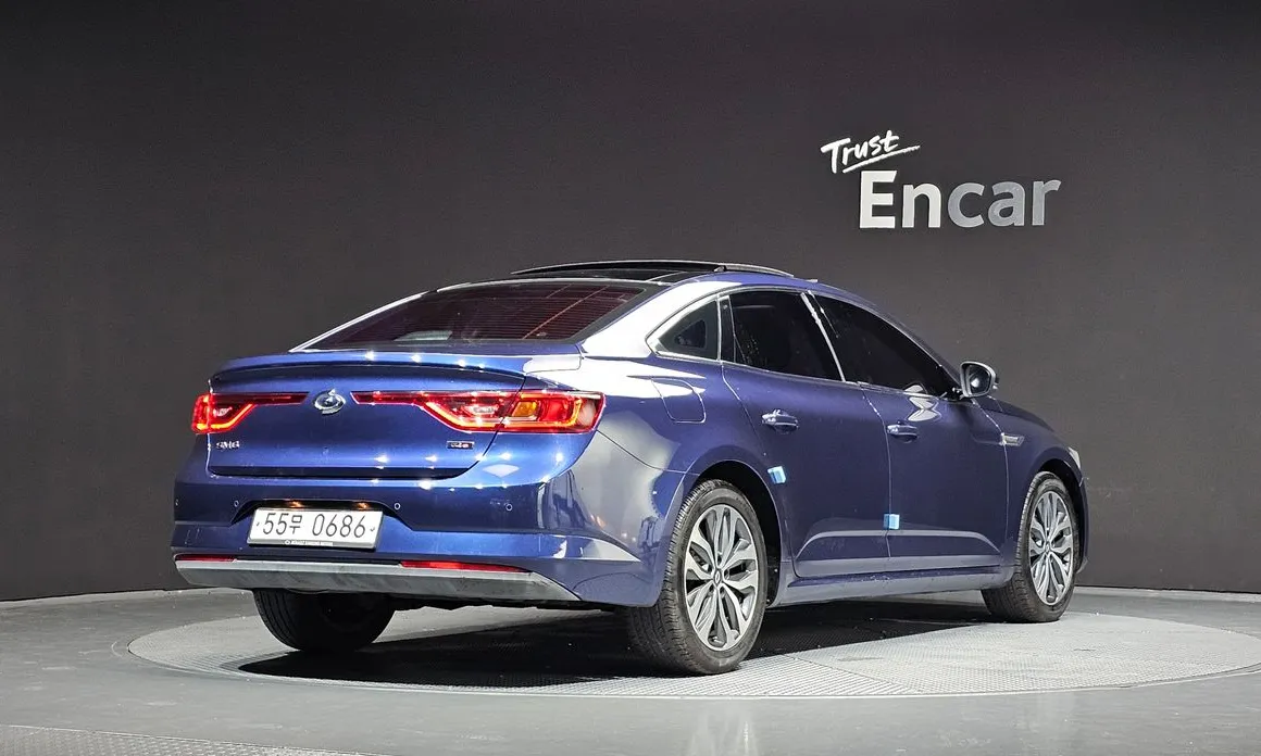 Renault SM6