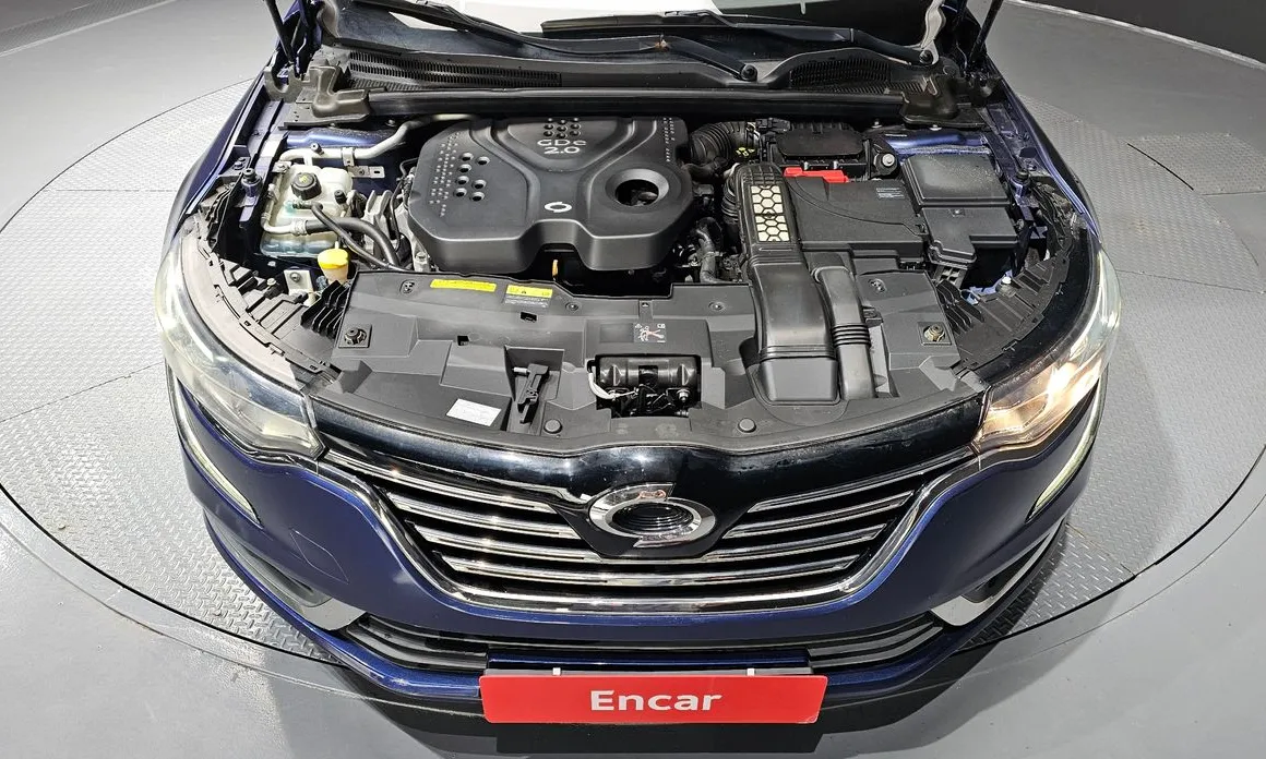 Renault SM6