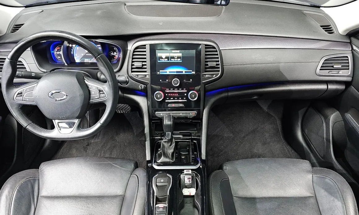 Renault SM6
