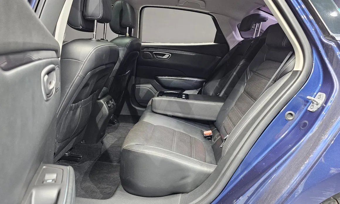 Renault SM6