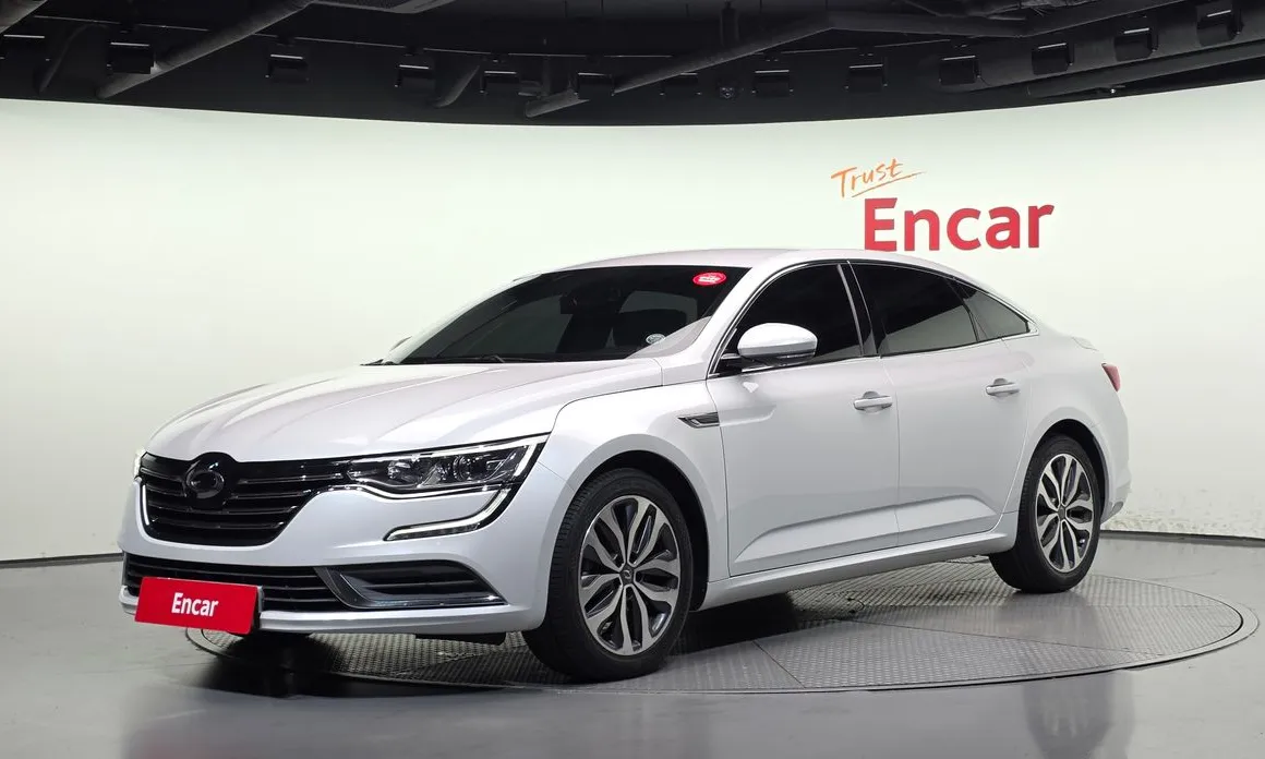 Renault SM6