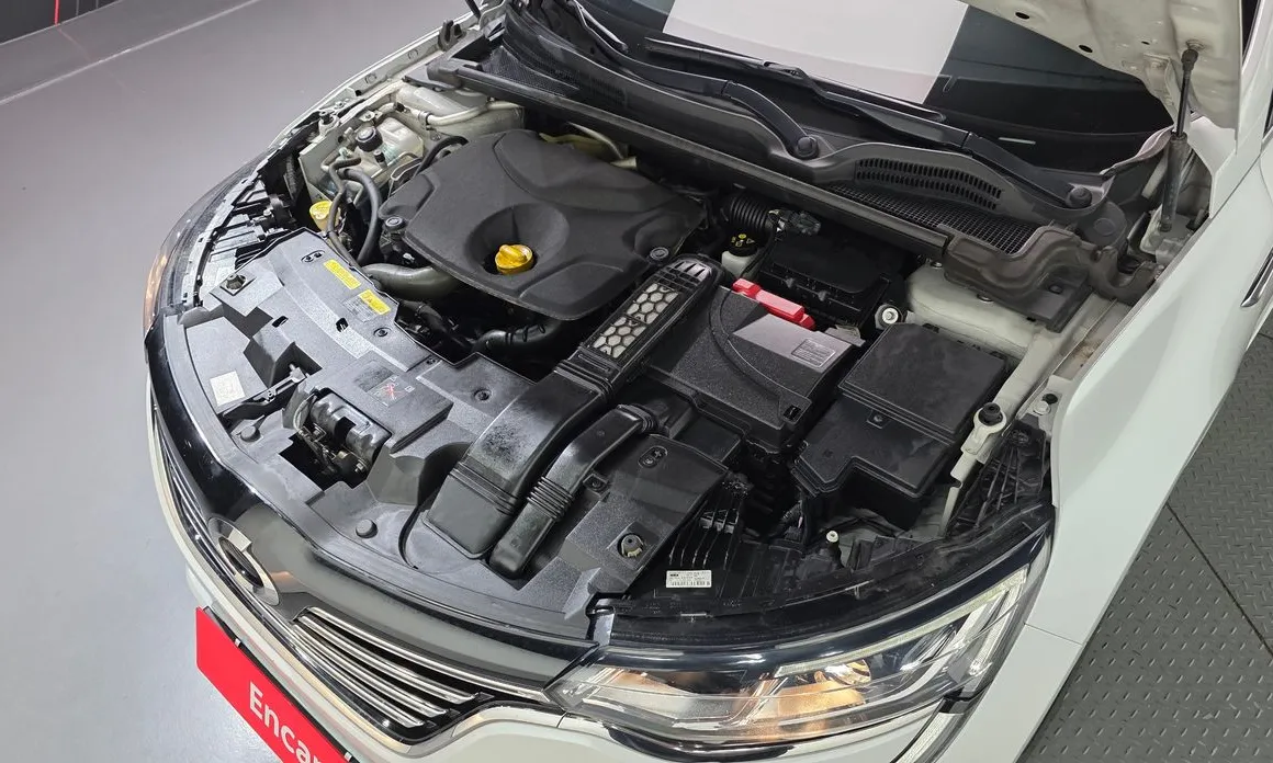 Renault SM6