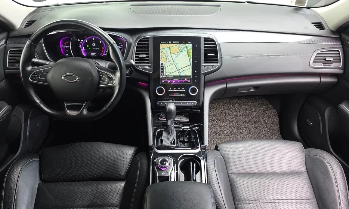 Renault SM6