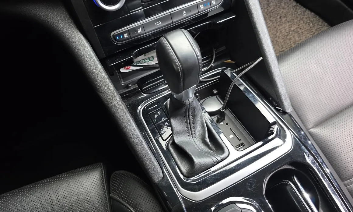 Renault SM6