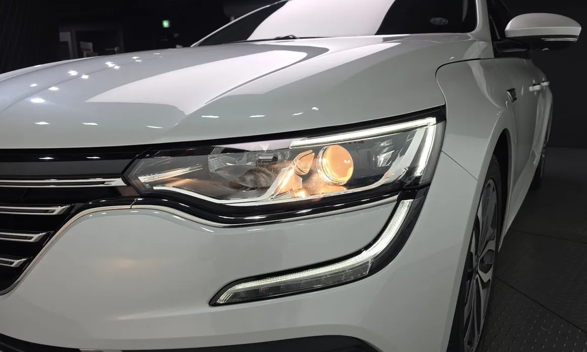 Renault SM6