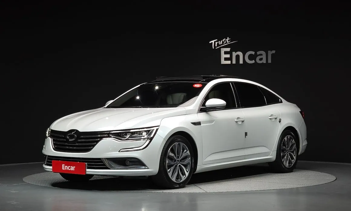 Renault SM6