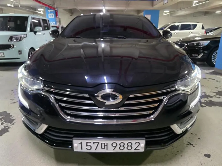 Renault SM6