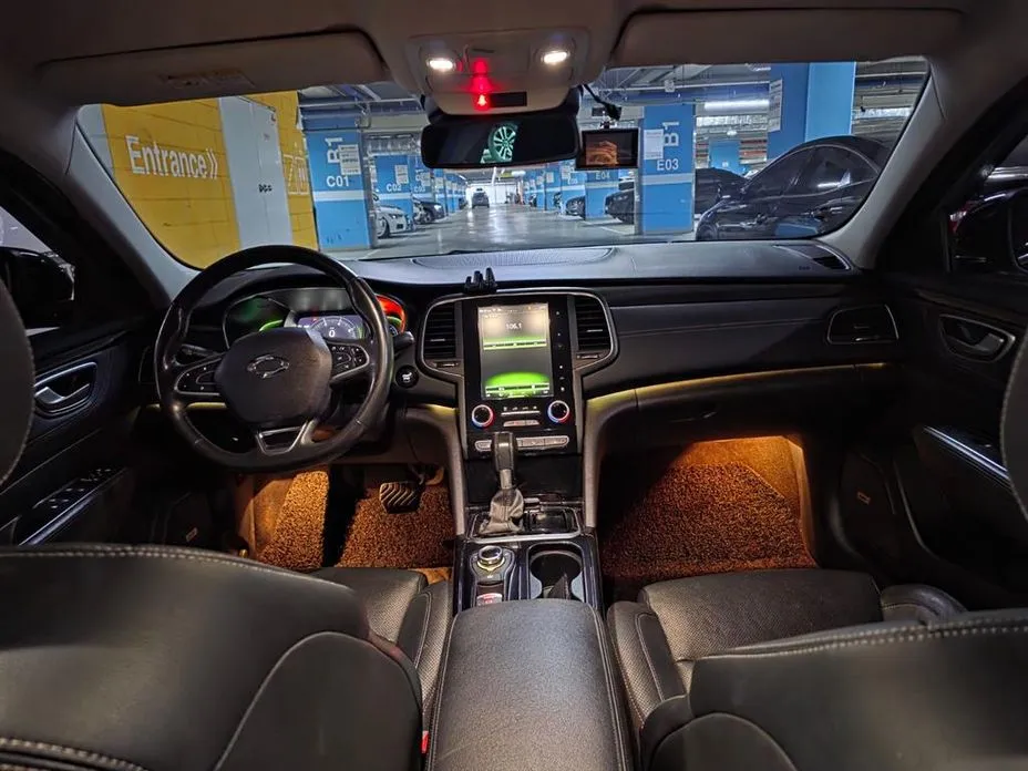 Renault SM6