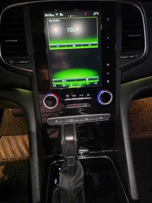 Renault SM6