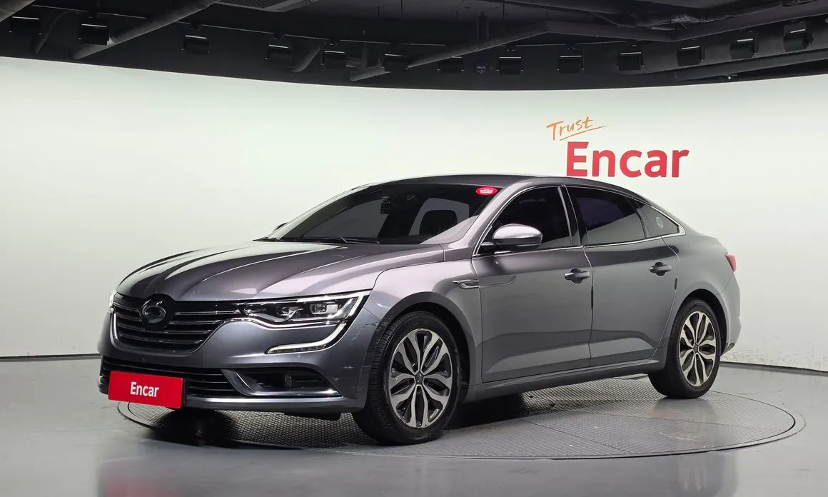 Renault SM6