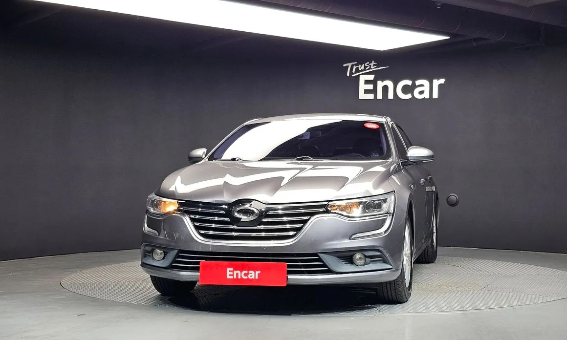 Renault SM6