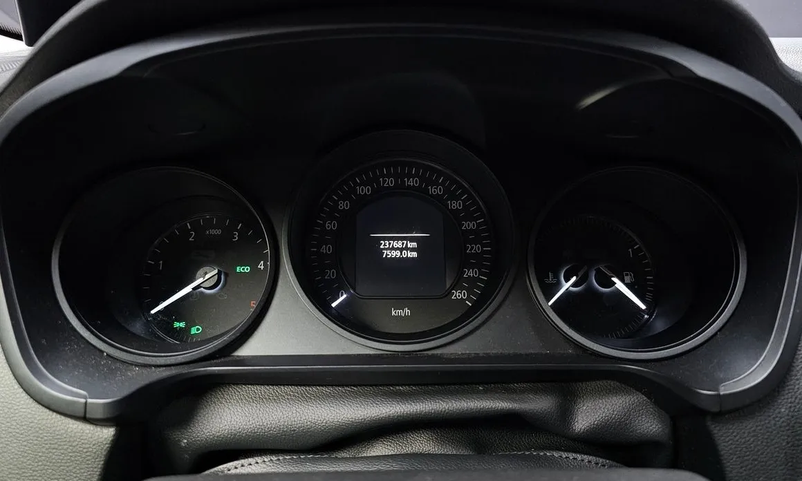 Renault SM6