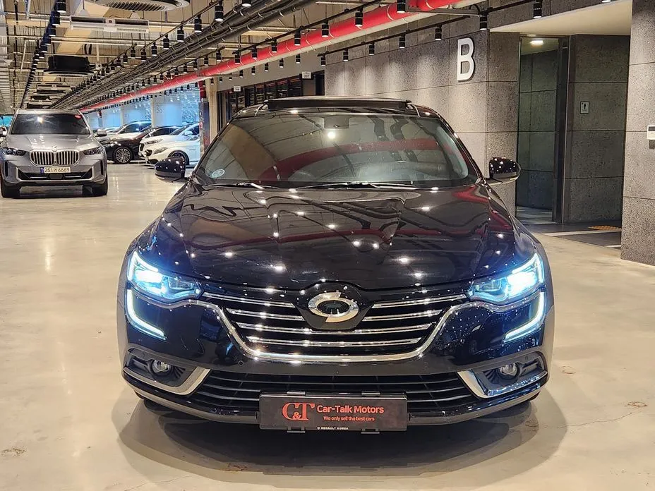 Renault SM6