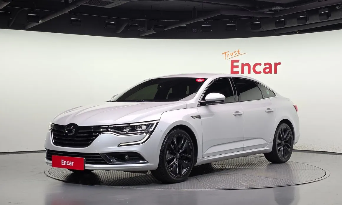 Renault SM6