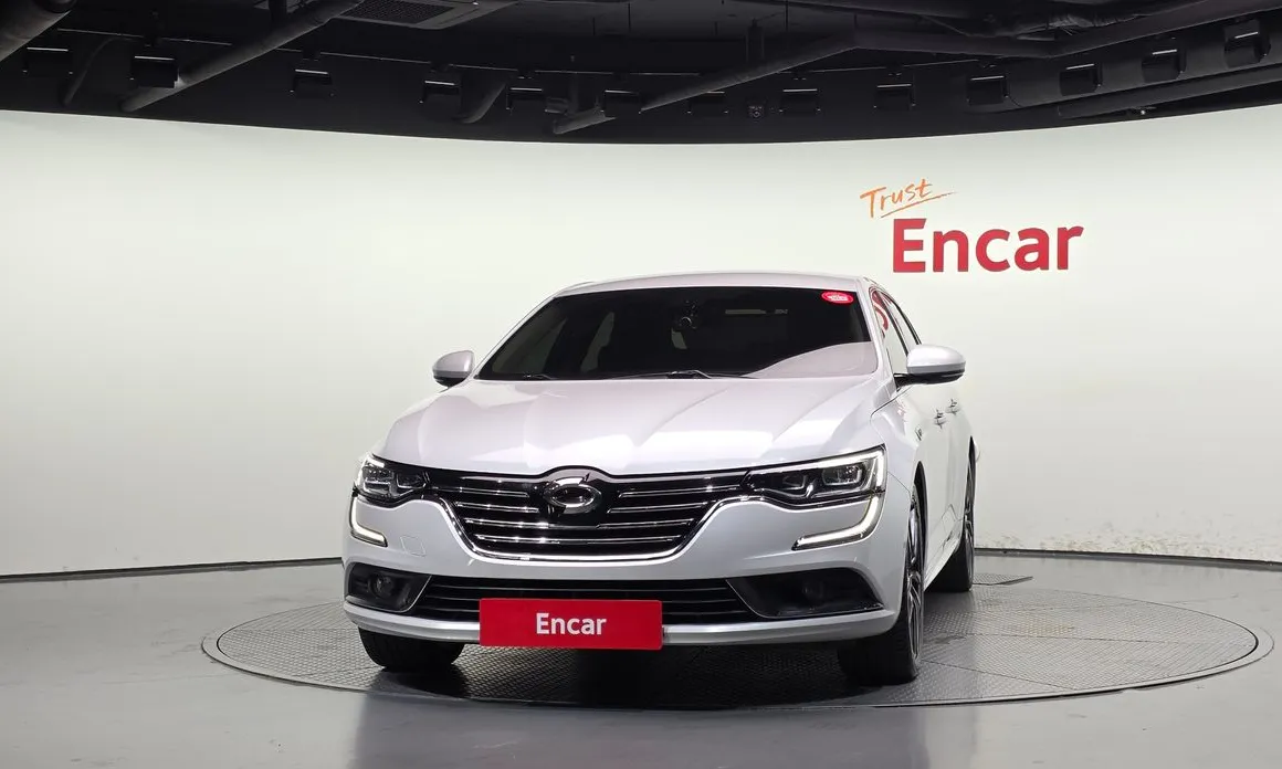 Renault SM6