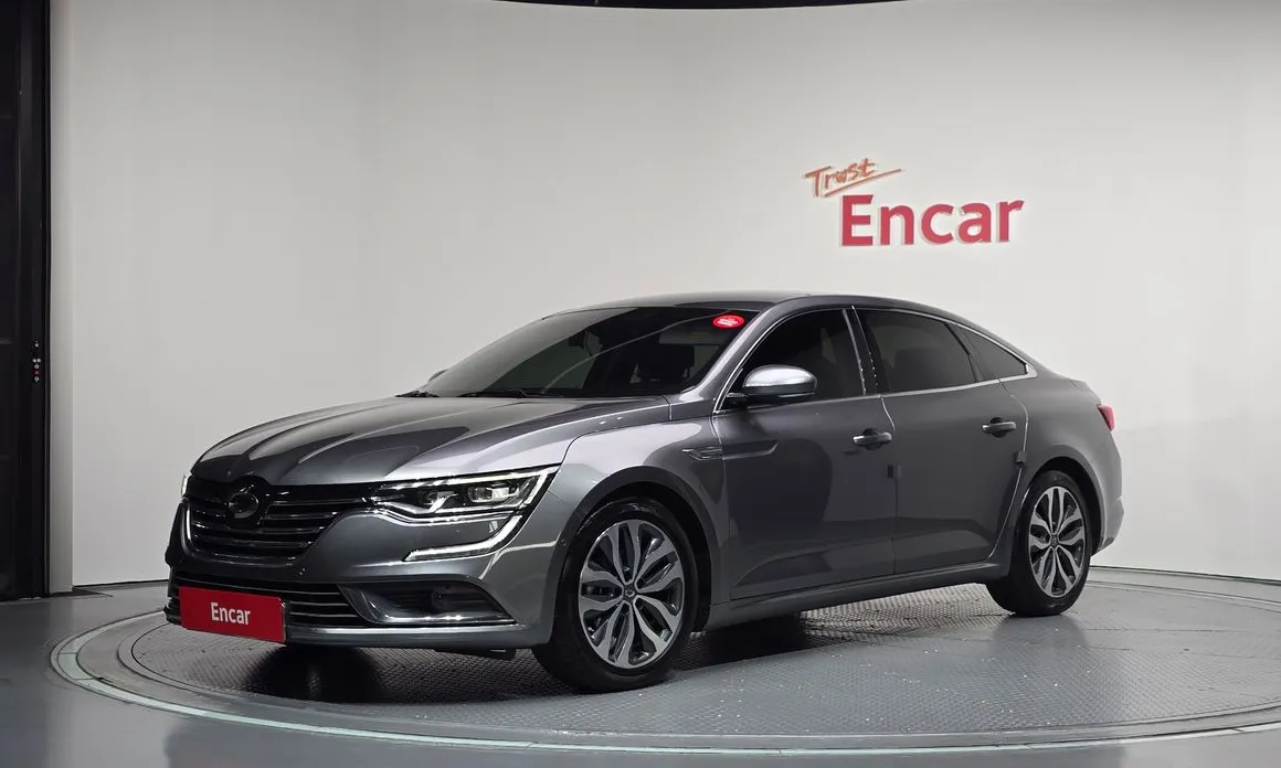 Renault SM6