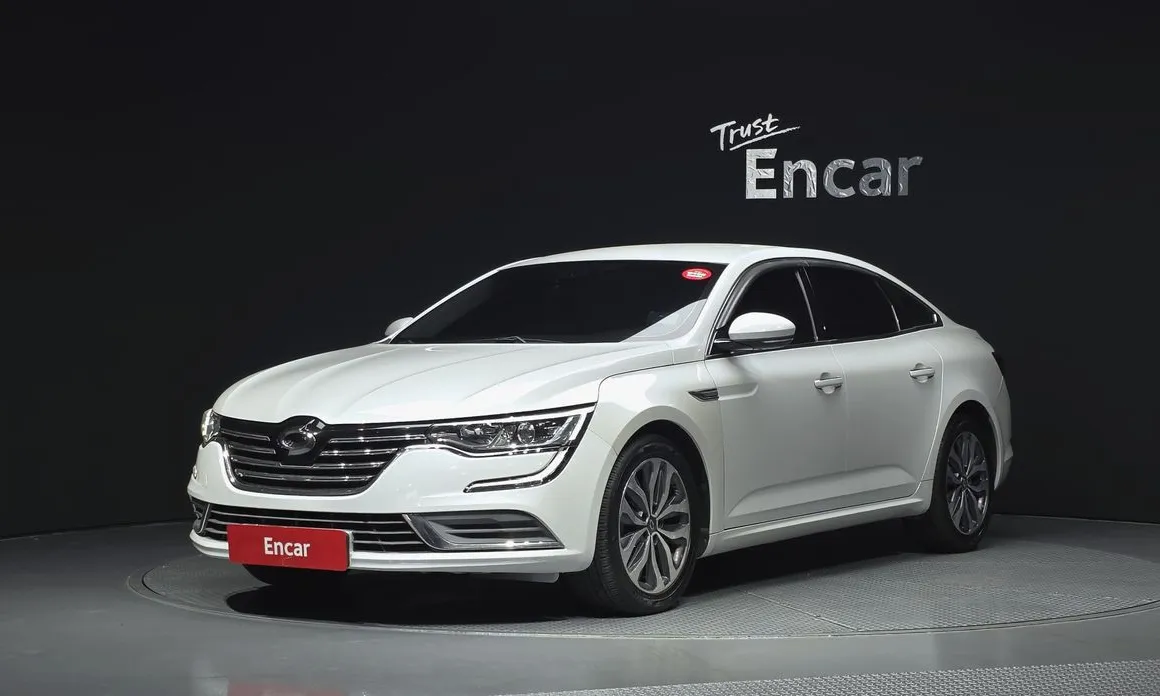Renault SM6