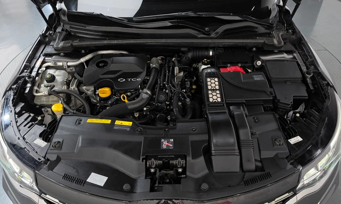Renault SM6