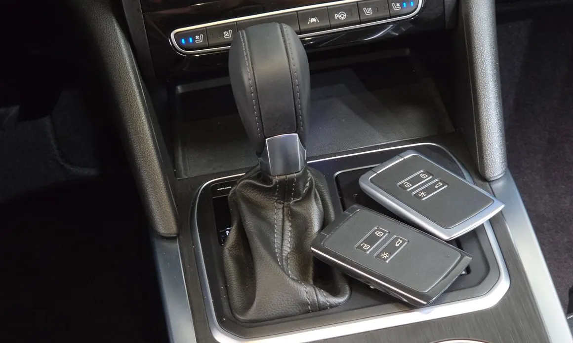 Renault SM6