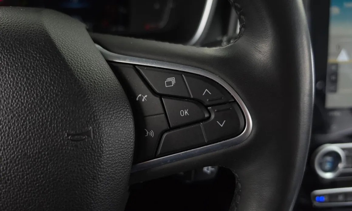 Renault SM6