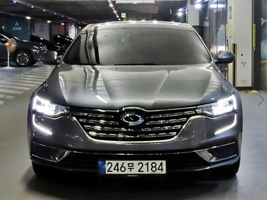 Renault SM6
