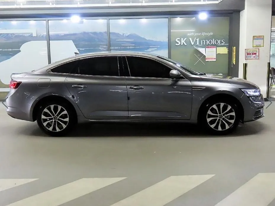 Renault SM6