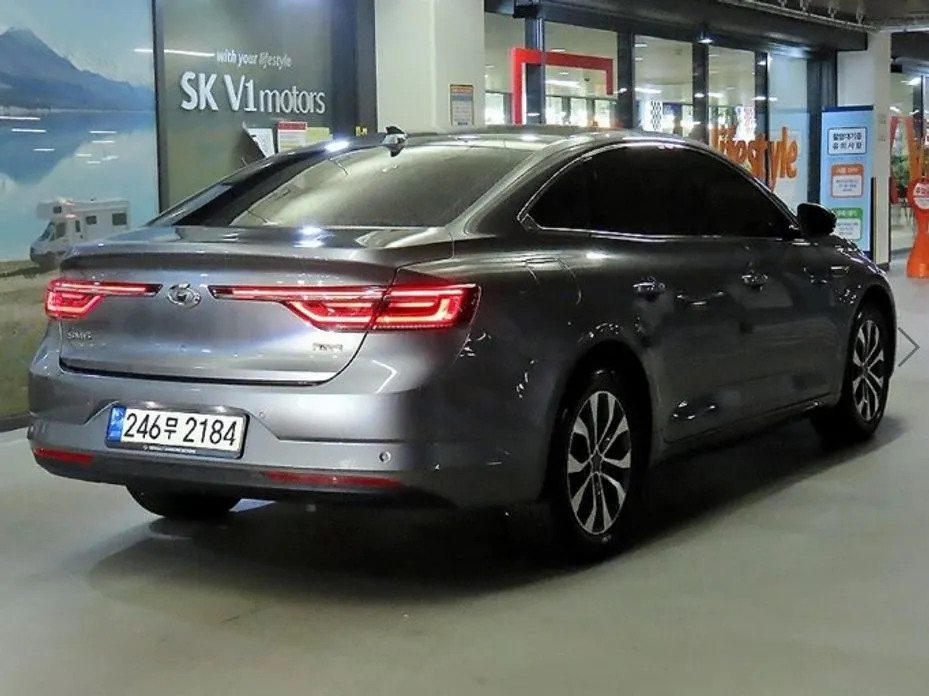 Renault SM6