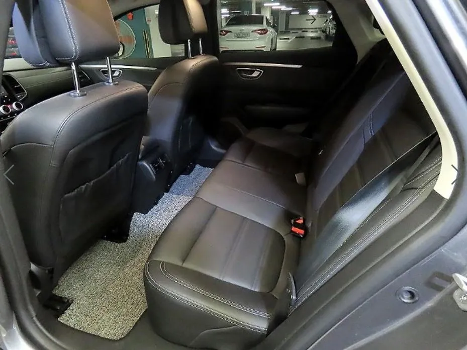 Renault SM6