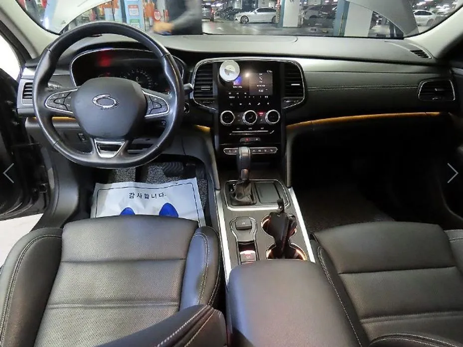 Renault SM6
