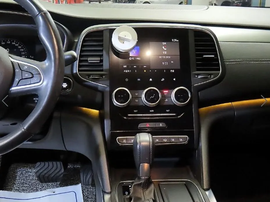 Renault SM6
