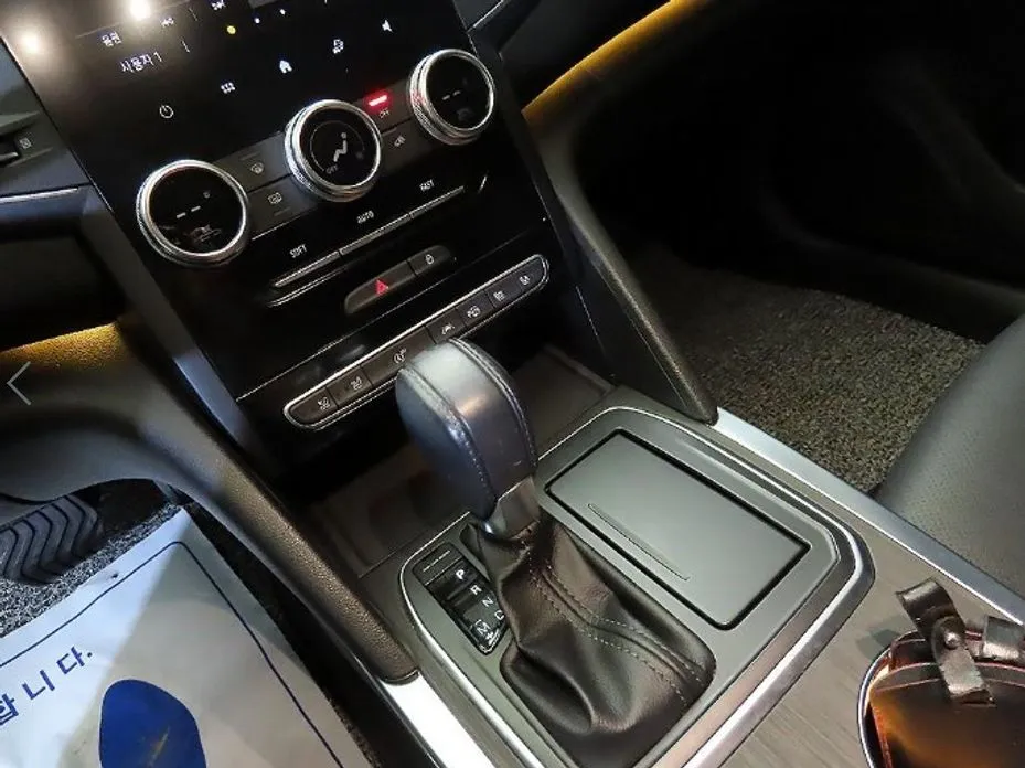 Renault SM6
