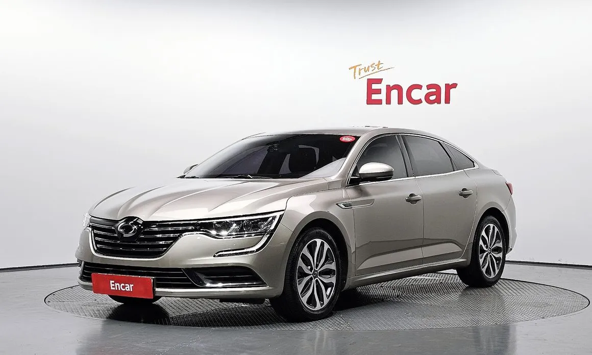 Renault SM6