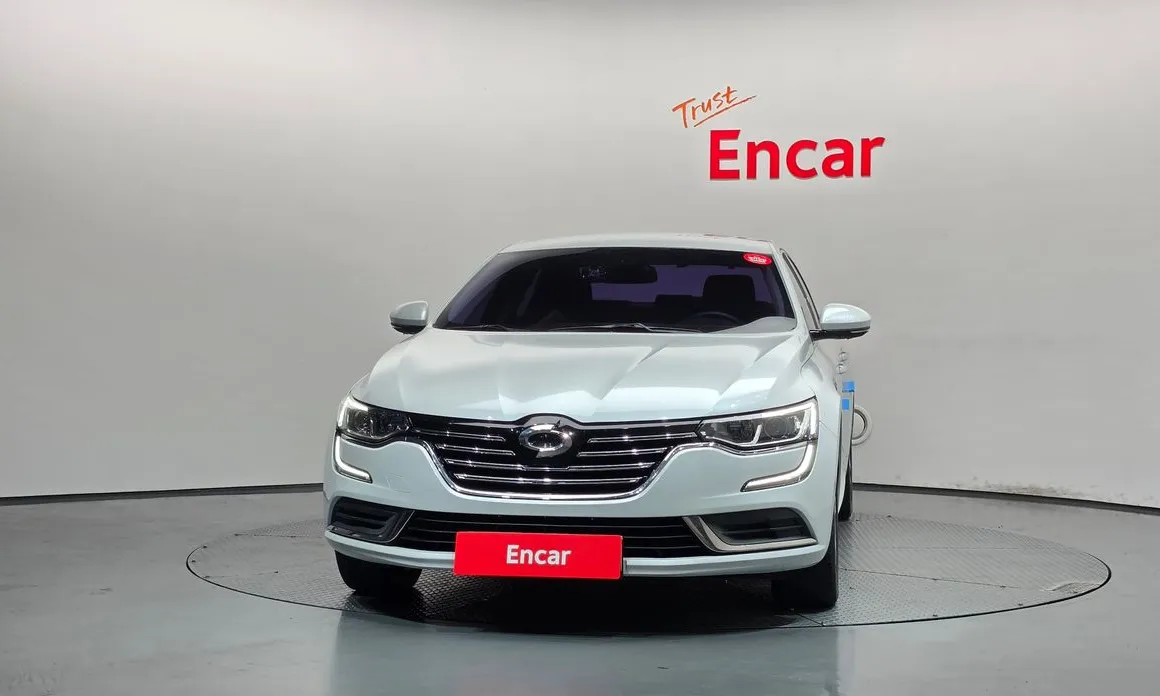 Renault SM6