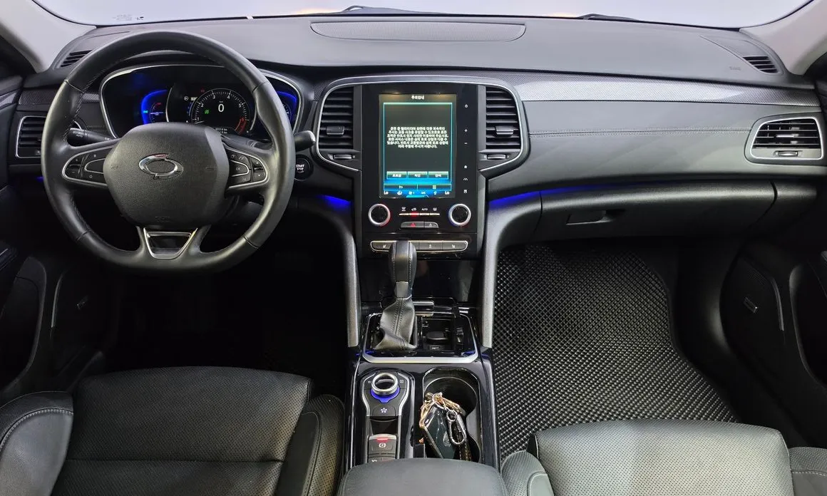Renault SM6
