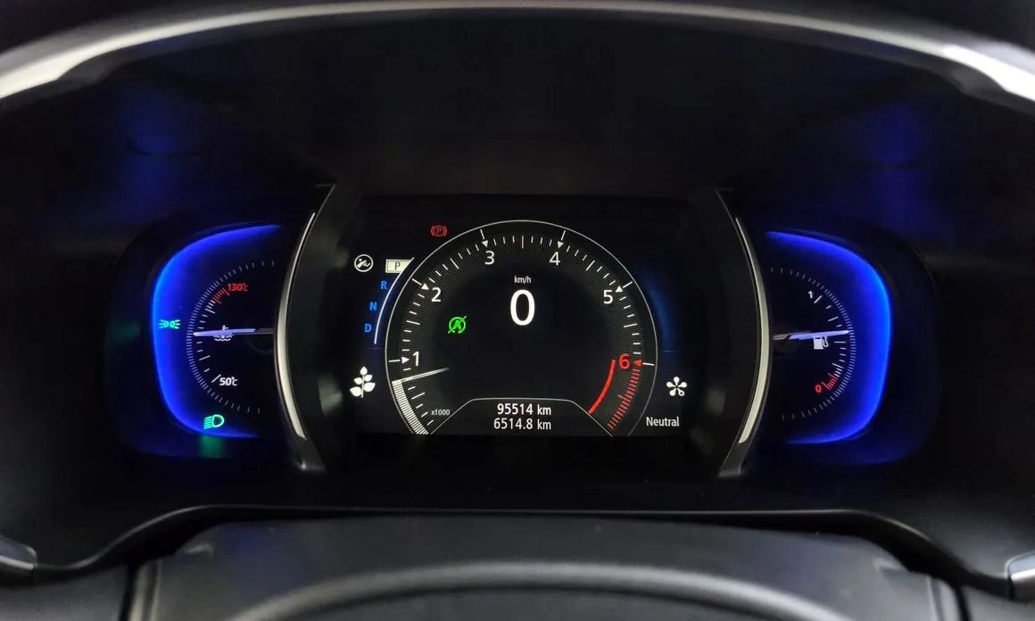 Renault SM6