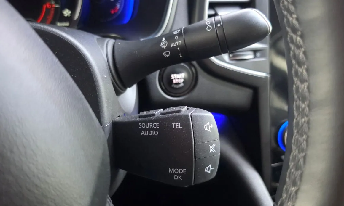 Renault SM6