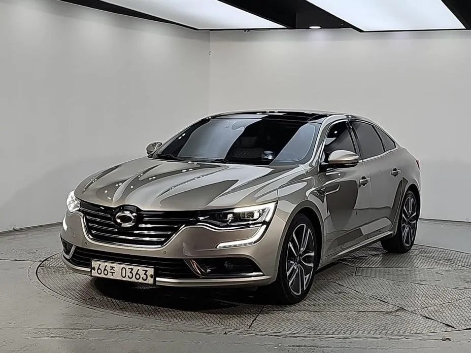 Renault SM6