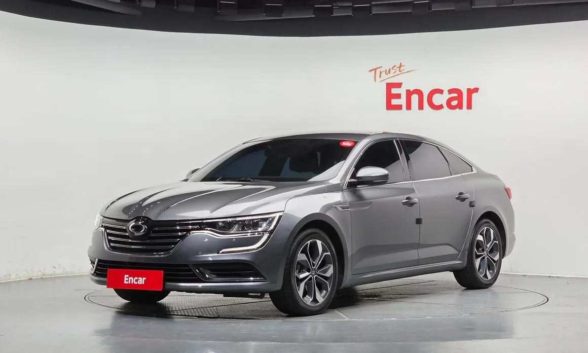 Renault SM6