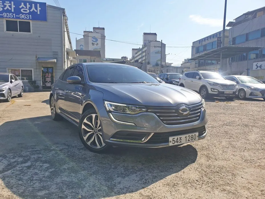 Renault SM6