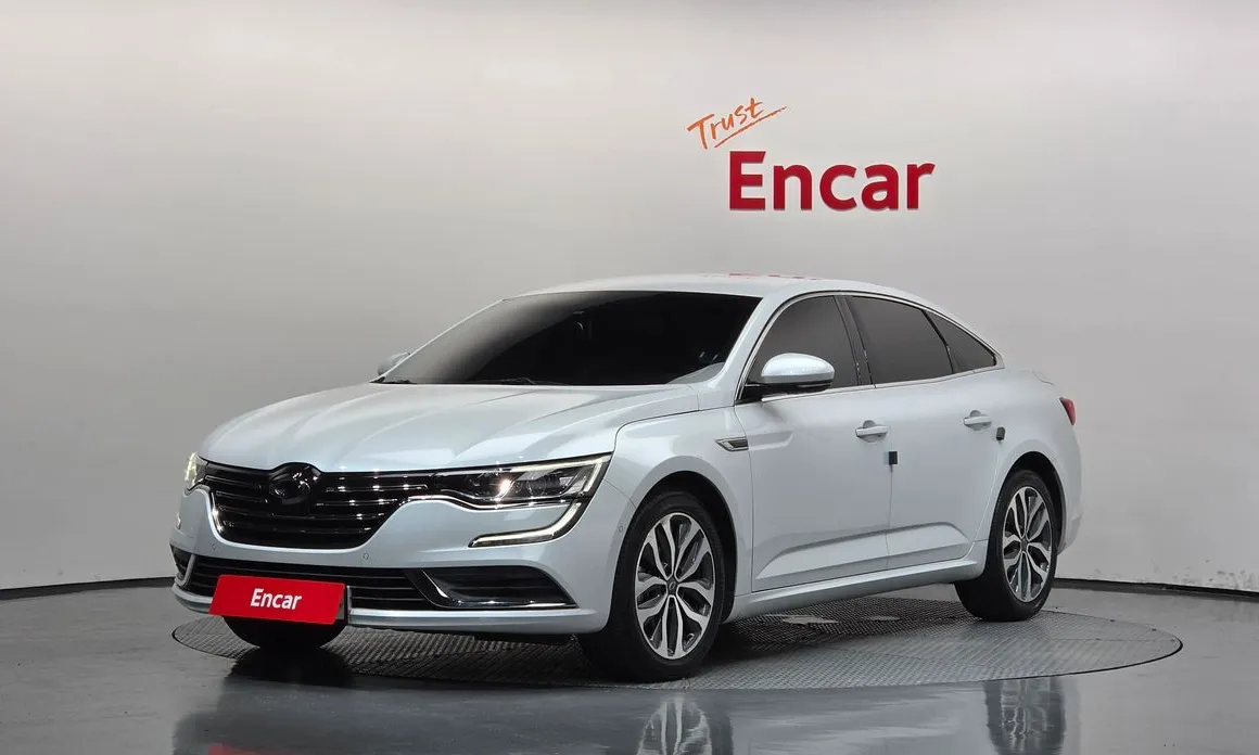 Renault SM6