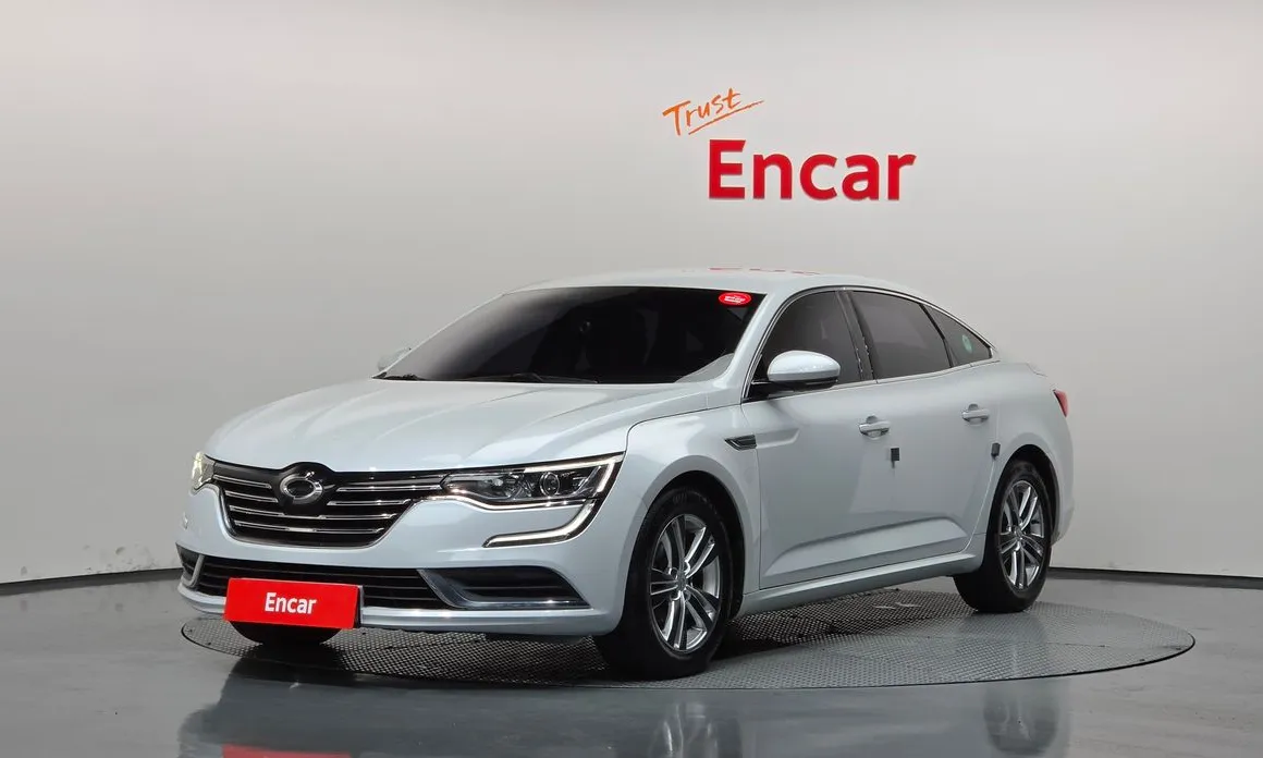 Renault SM6