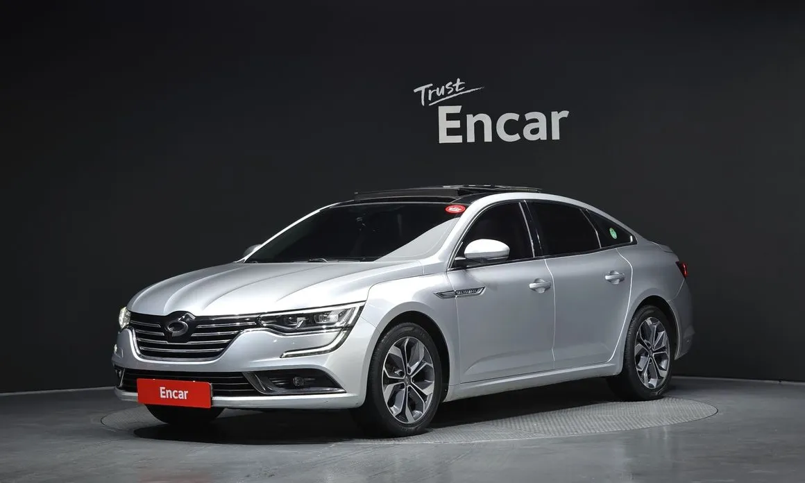 Renault SM6