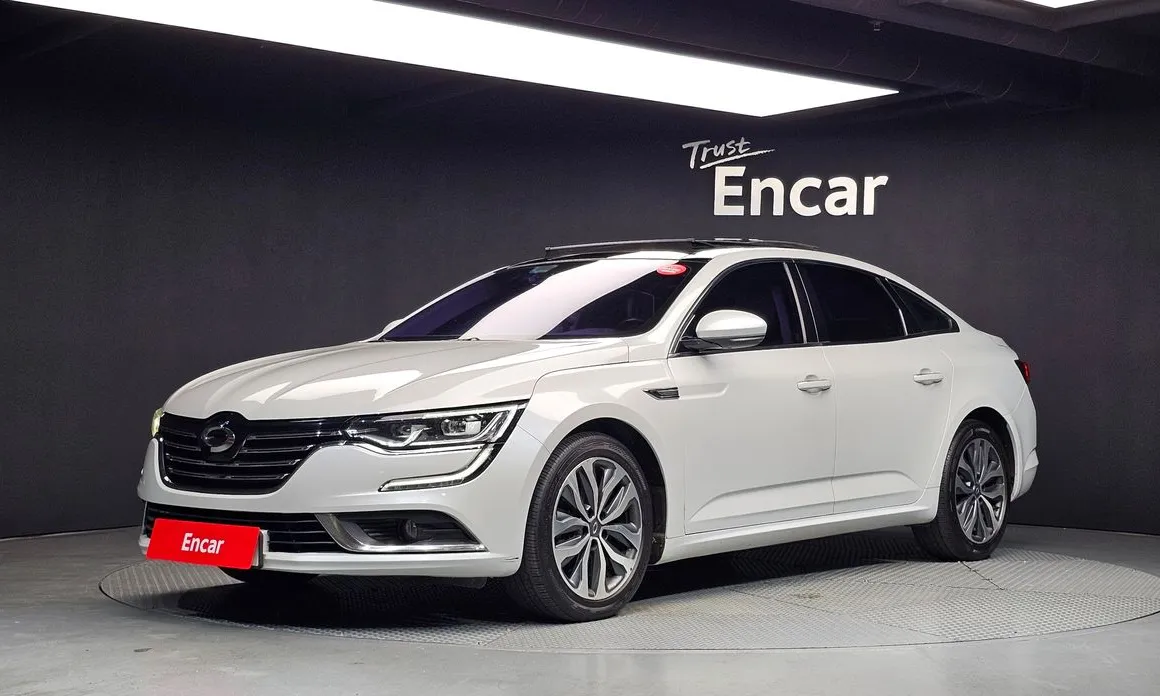 Renault SM6