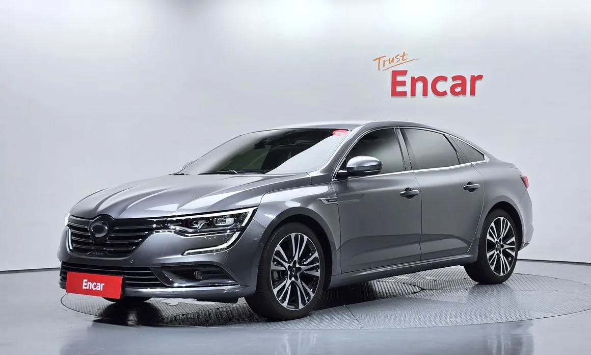 Renault SM6