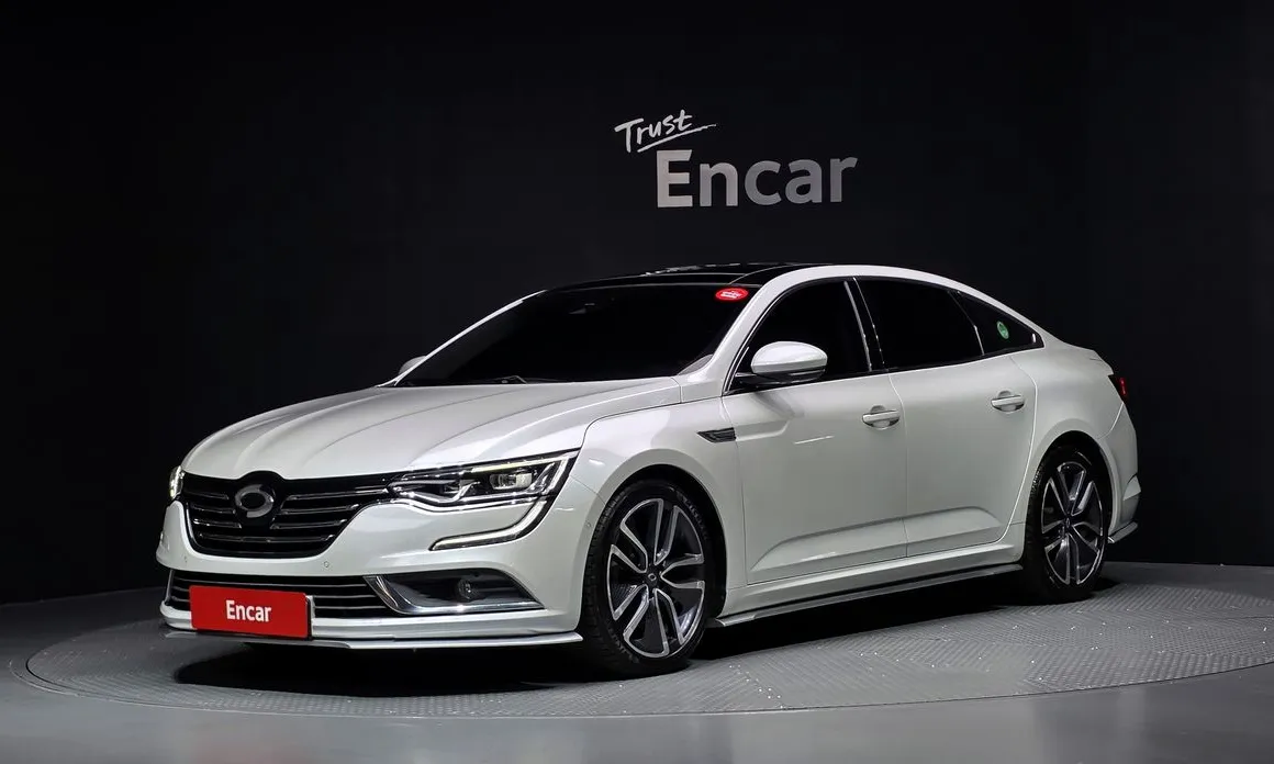 Renault SM6