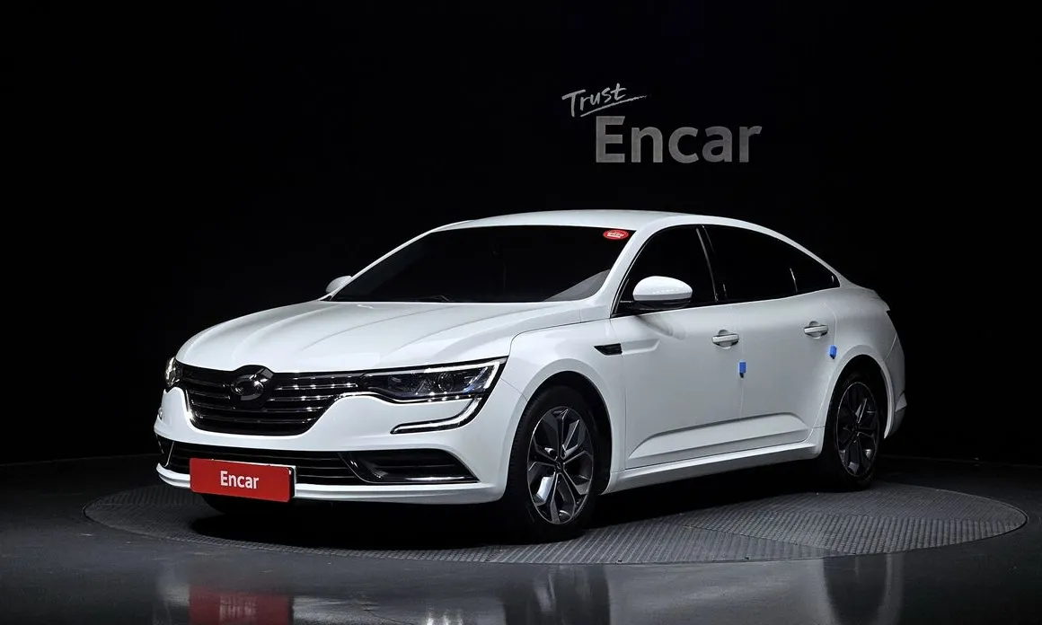 Renault SM6