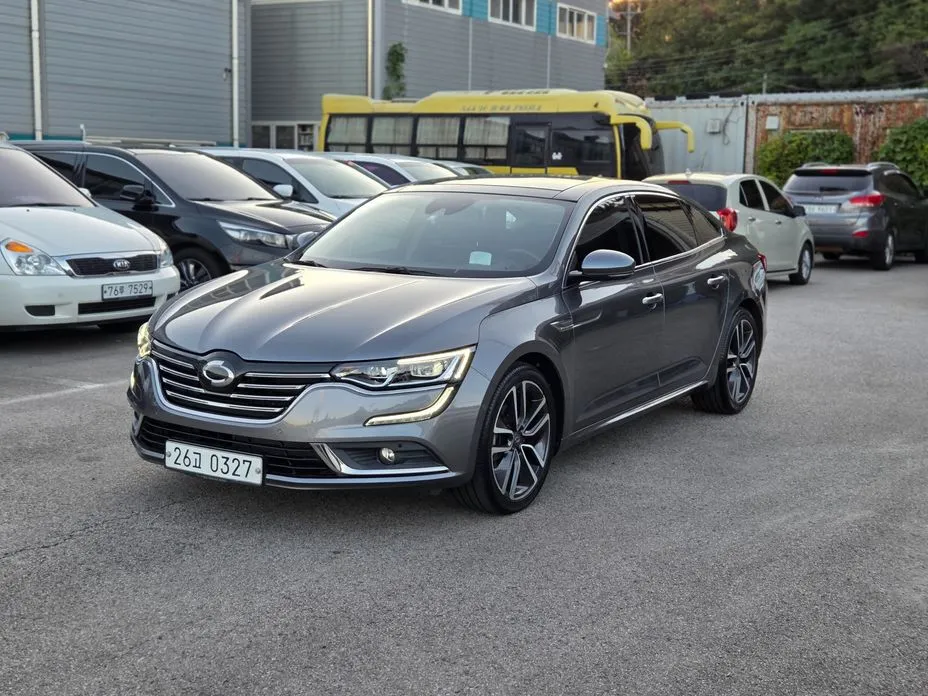 Renault SM6