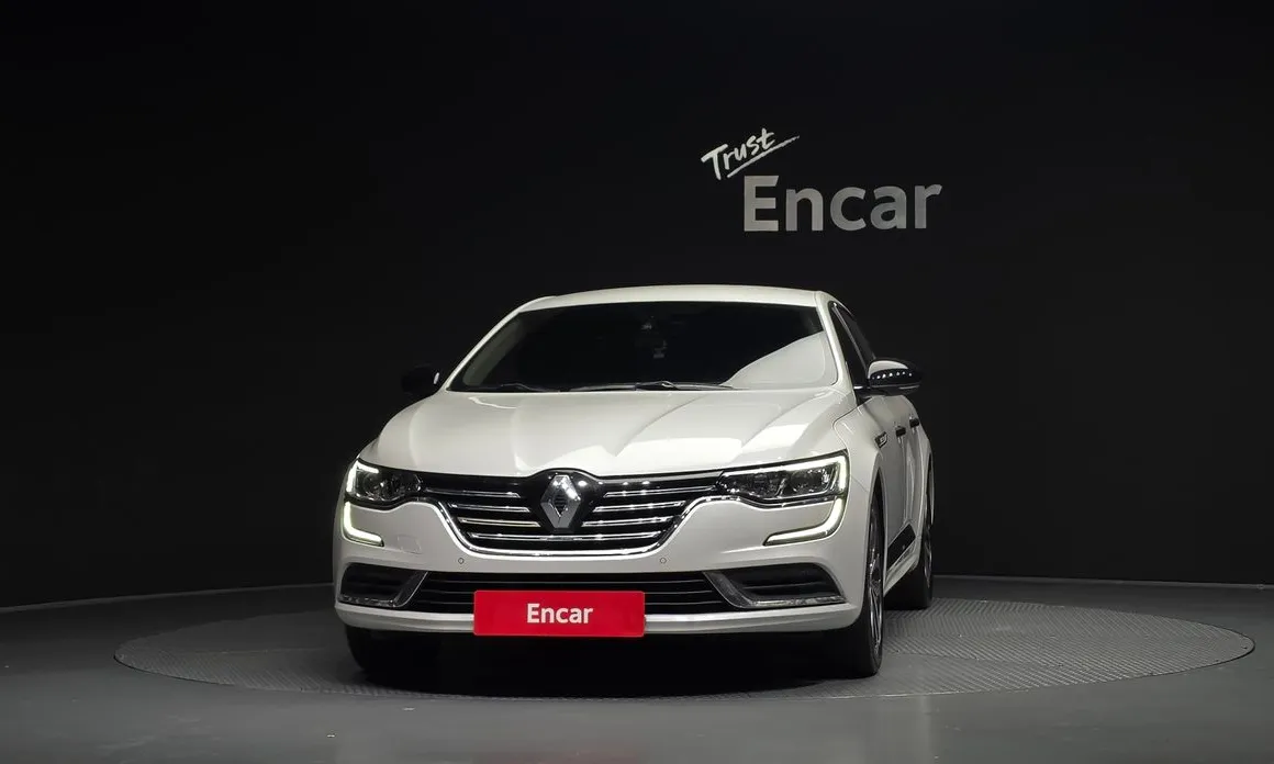 Renault SM6