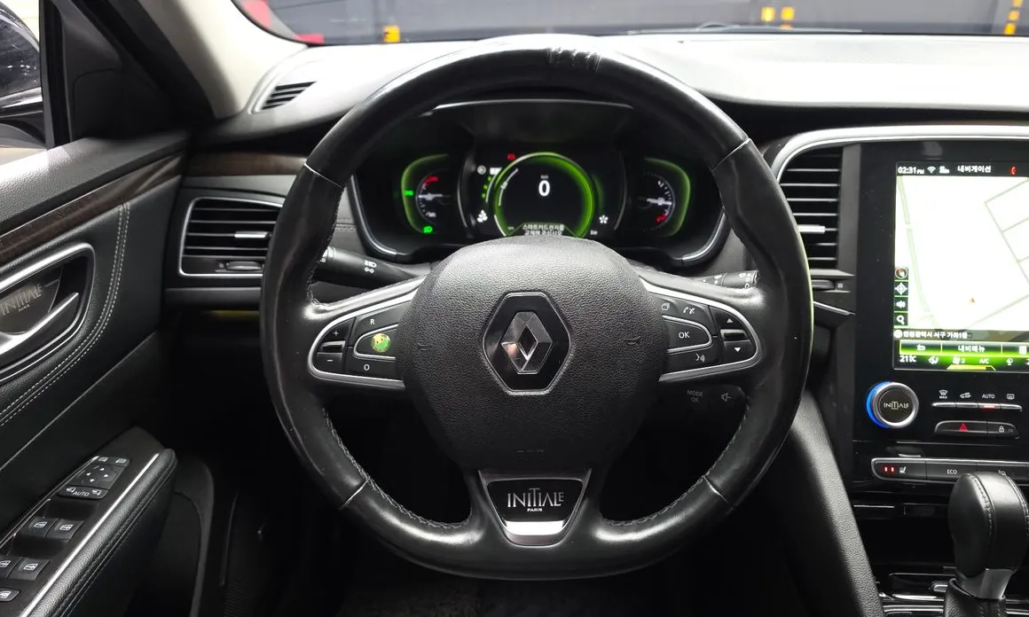 Renault SM6